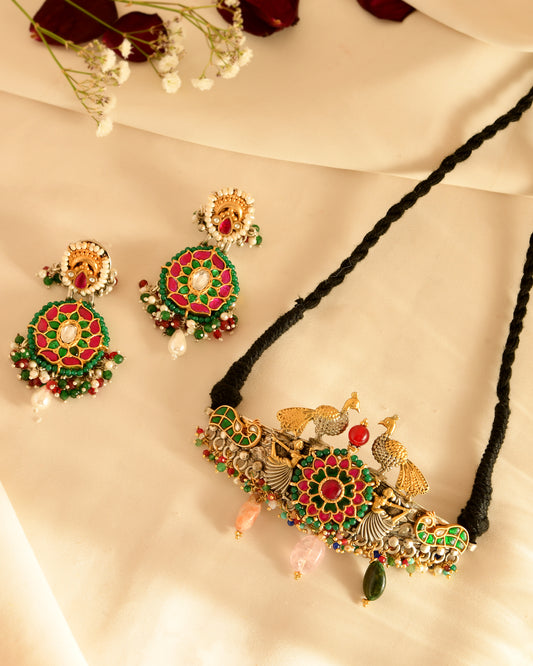 Mayur Kundan Statement Choker (With Earrings)