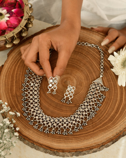 Maharani Fringe Choker Set (With Earrings)