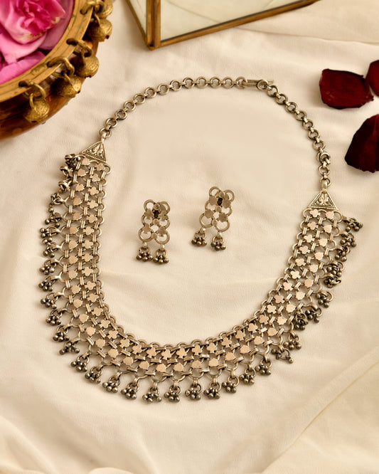 Maharani Fringe Choker Set (With Earrings)