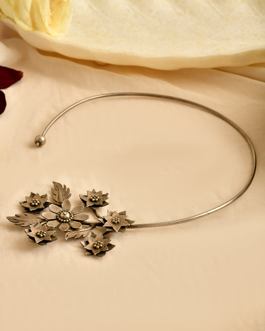 Snow Blossom Collar Necklace
