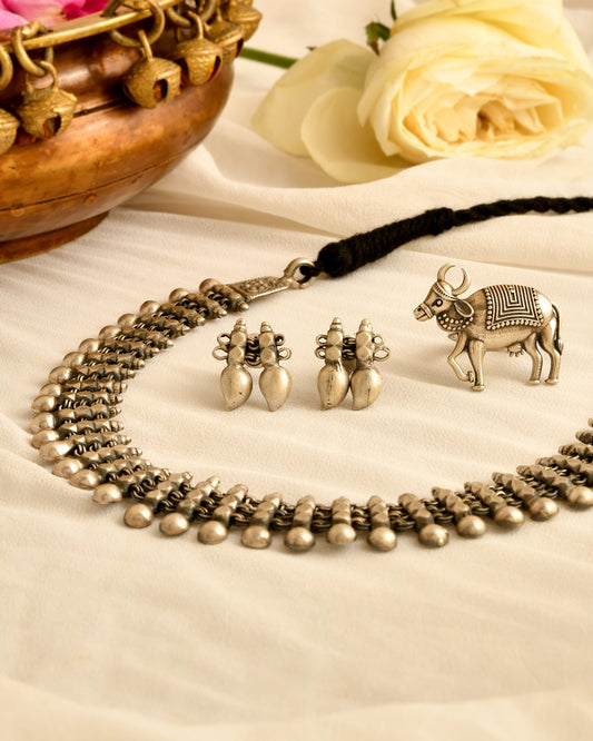Ghungroo Fringe Silver Choker (With Earrings)