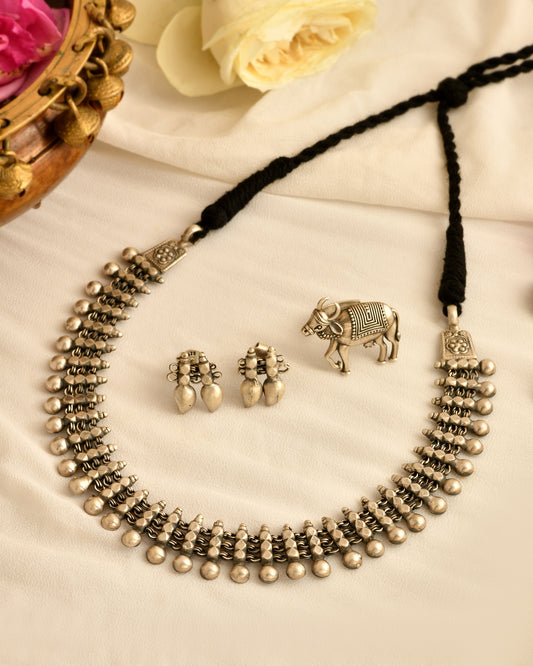 Ghungroo Fringe Silver Choker (With Earrings)