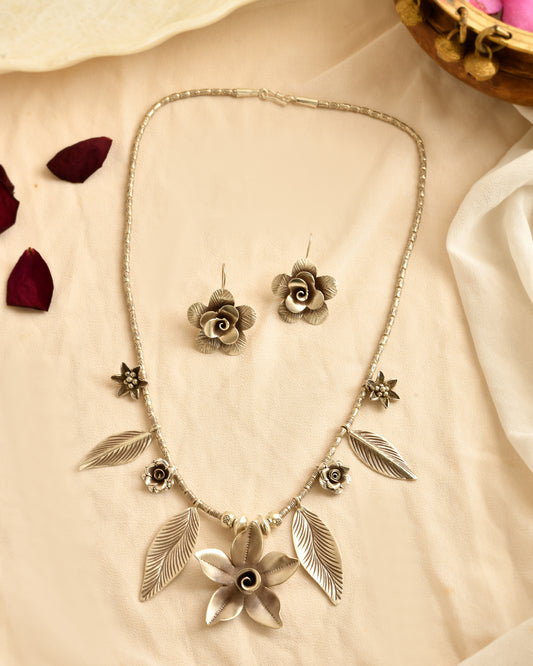 Blooming Garden Necklace Set (With Earrings)