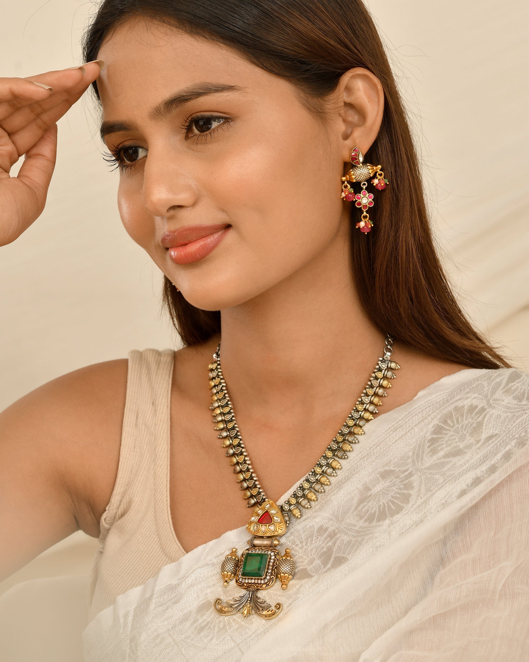 Emerald Heritage Pendant Necklace Set