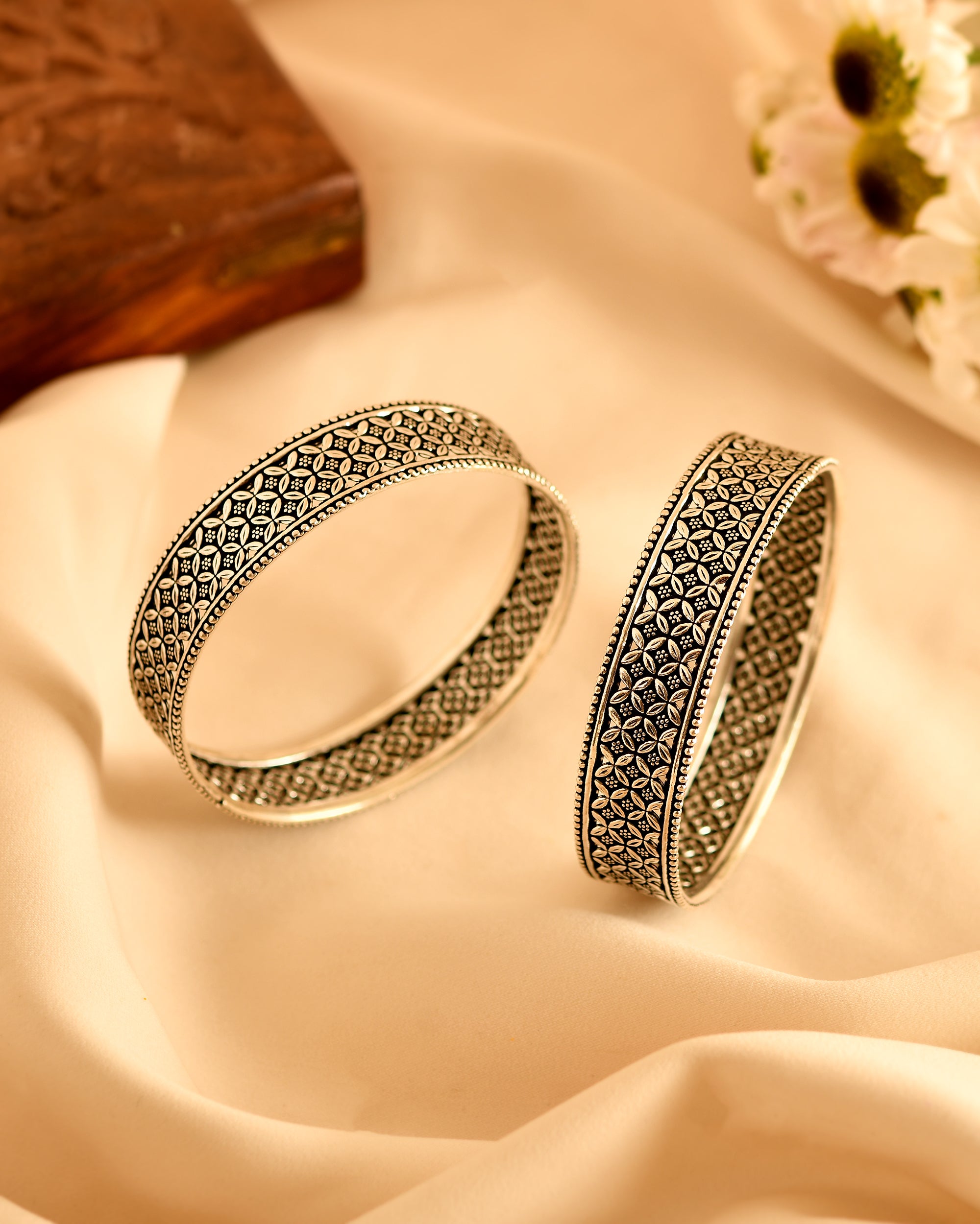 Vintage Floral Engraved Bangles