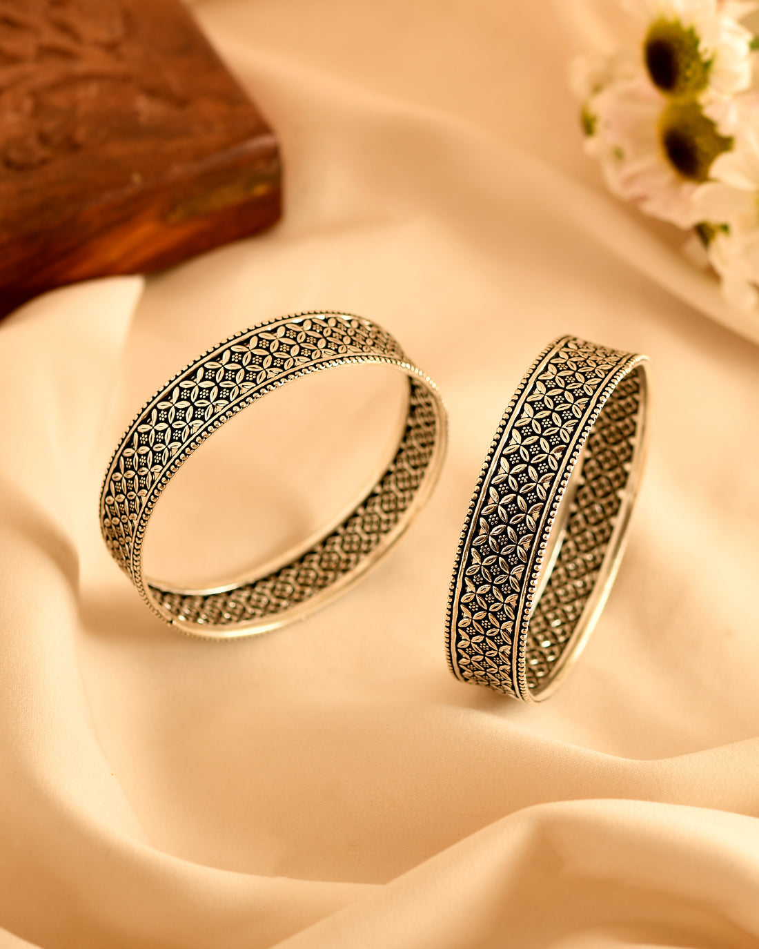 Vintage Floral Engraved Bangles