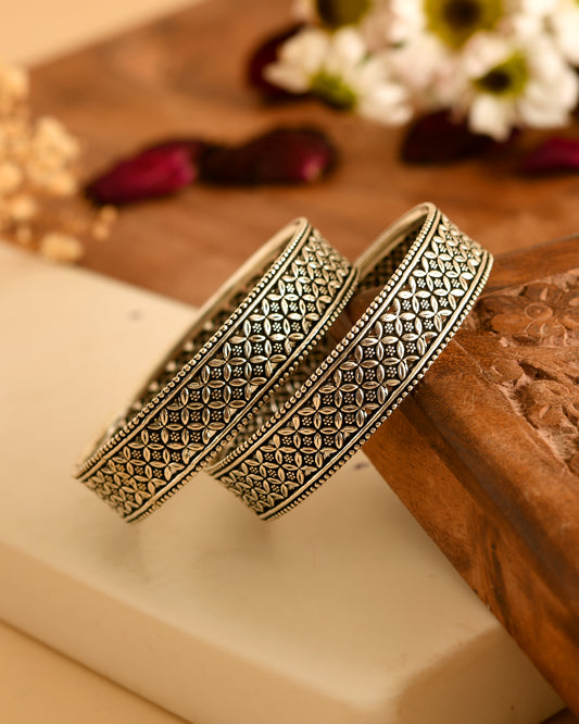 Vintage Floral Engraved Bangles