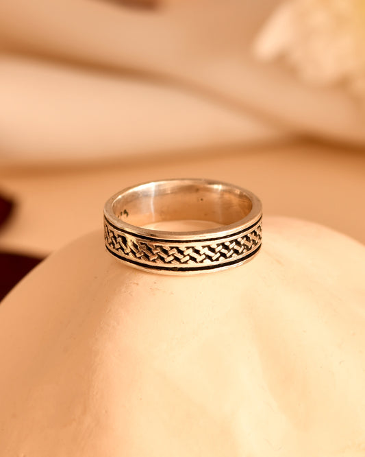Heritage Engraved Silver Band Ring