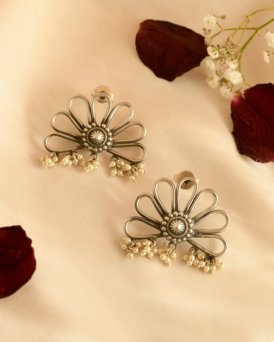 Daisy Fan Silver Earrings